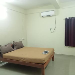 Collection O Orchid Residency Medavakkam